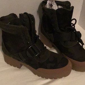 Steve Madden-Nayra Camo Multi Boots